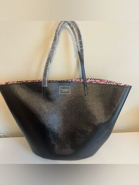 Victoria's Secret Black Tote with Pink Scallop Trim Floral Interior